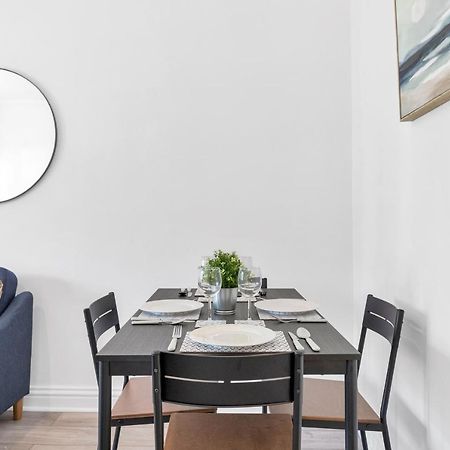 Modern Two Bedroom Apartment With Free Parking! Londres Exterior foto