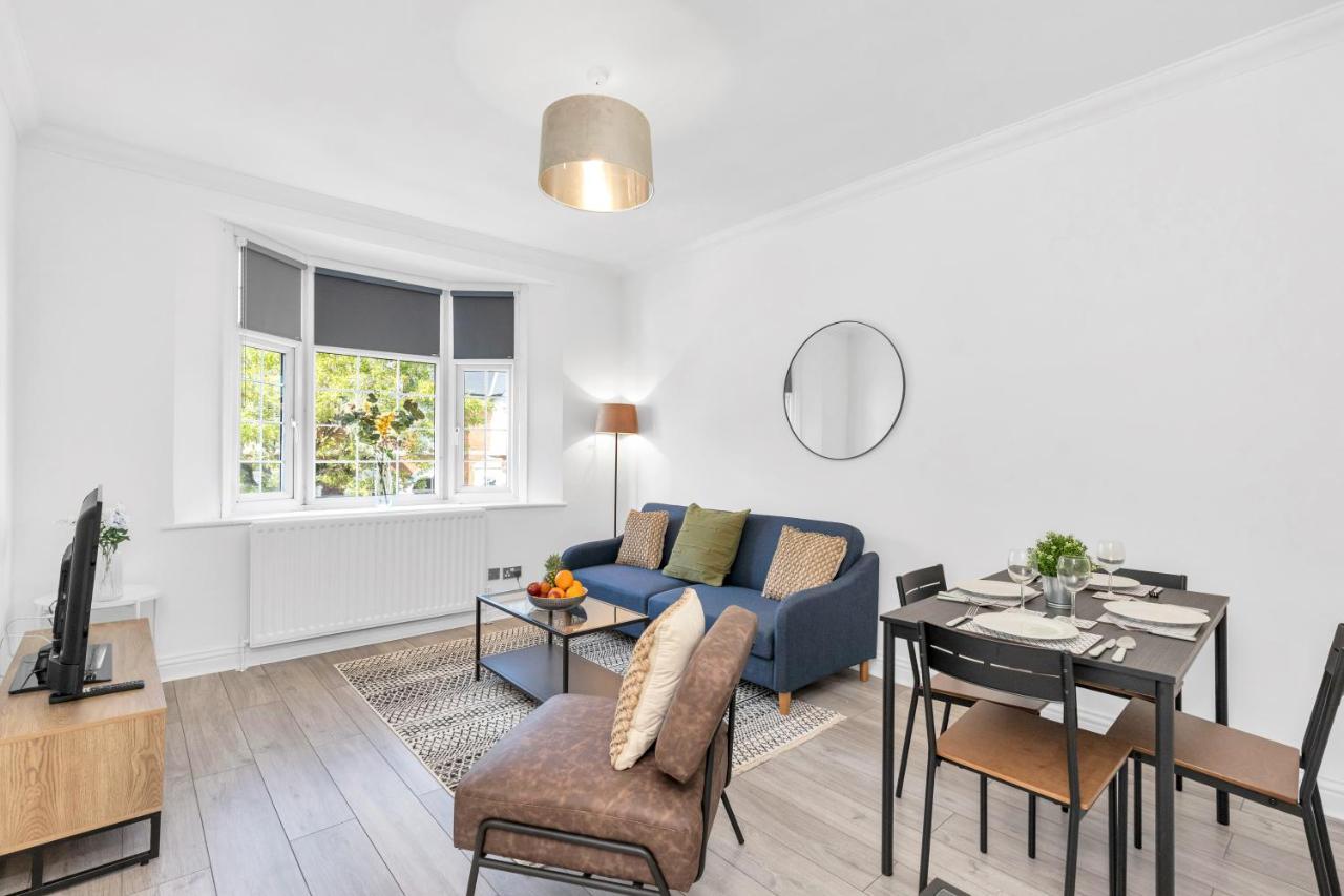 Modern Two Bedroom Apartment With Free Parking! Londres Exterior foto